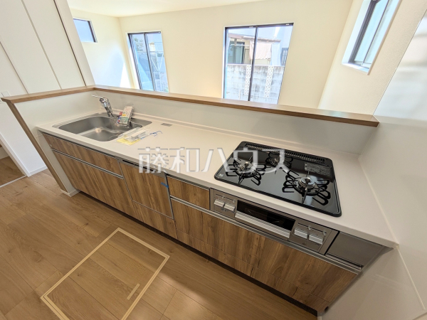 2号棟　キッチン　【福岡市東区奈多２丁目】