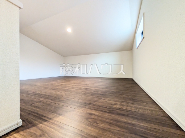 1号棟　小屋裏収納　【国立市富士見台１丁目】