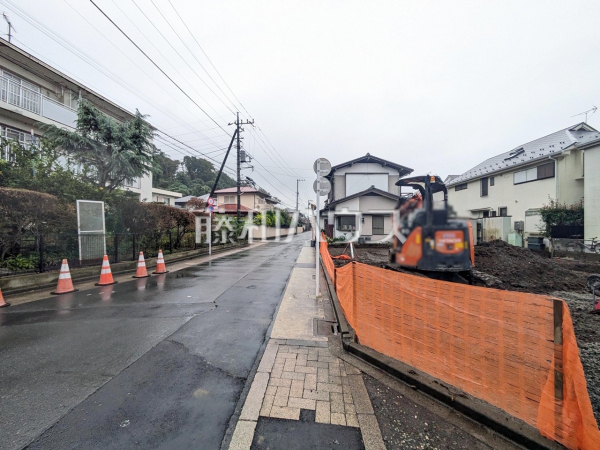 接道状況および現場風景　【三鷹市大沢５丁目】
