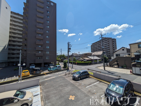 駐車場　【勝川パーク・ホームズ】