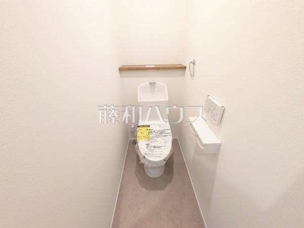 B号棟　トイレ　【春日井市篠木町２丁目】