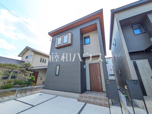 B号棟　外観　【春日井市篠木町２丁目】