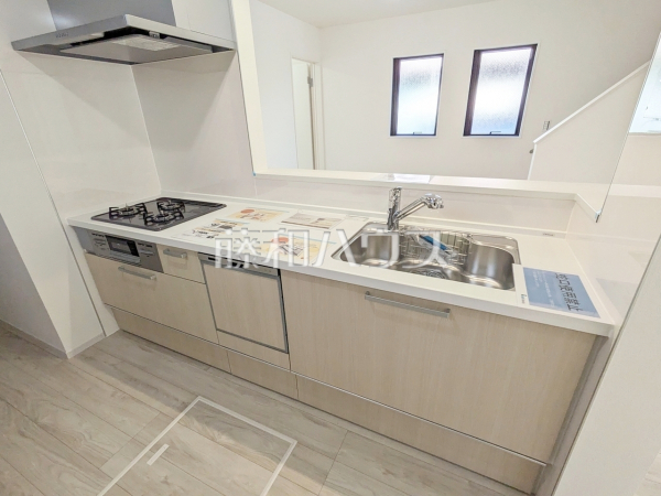 1号棟　キッチン　【練馬区富士見台３丁目】