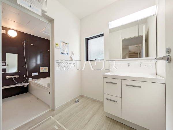 1号棟　洗面室　【練馬区富士見台３丁目】