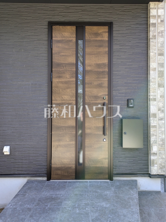 1号棟　玄関　【練馬区富士見台３丁目】