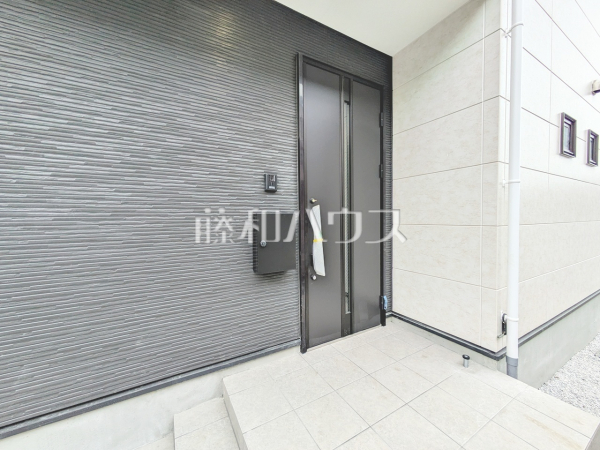 玄関　【八王子市元横山町３丁目】