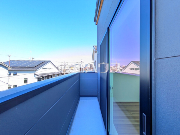 バルコニー　【新座市東３丁目】
