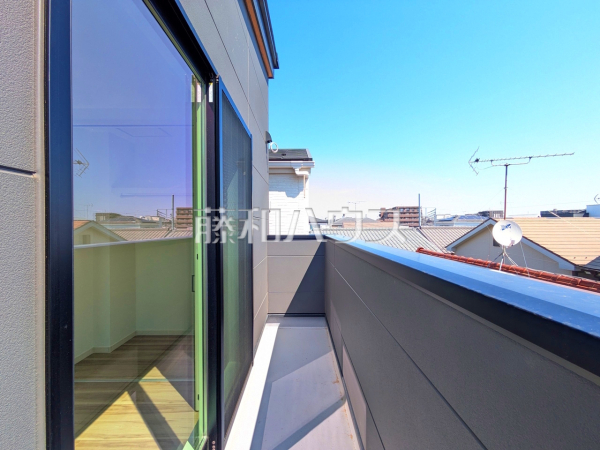 バルコニー　【新座市東３丁目】