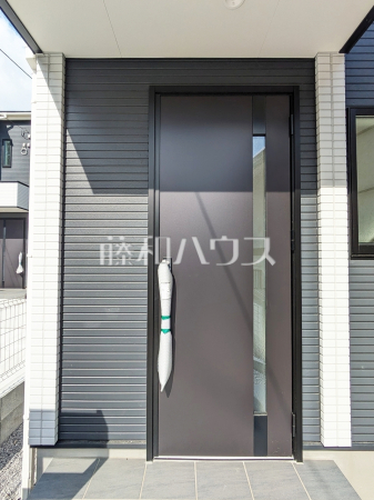 5号棟　玄関　【八王子市上柚木】