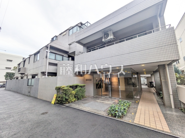 ≪外観≫京王線「八幡山」駅 徒歩5分！この恵まれたロケーションによる幸福感は、毎朝の通勤時にしっかりと感じられるのではないでしょうか。　【藤和上北沢ホームズ】