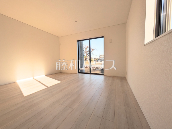 2号棟　リビング　【東久留米市滝山２丁目】