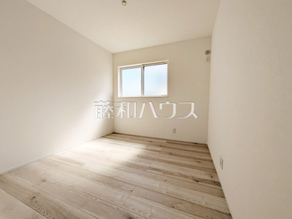 居室　【小牧市応時４丁目】