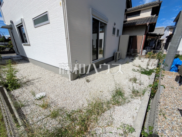 庭　【小牧市応時４丁目】