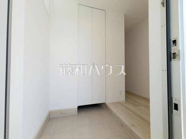 玄関ホール　【小牧市応時４丁目】