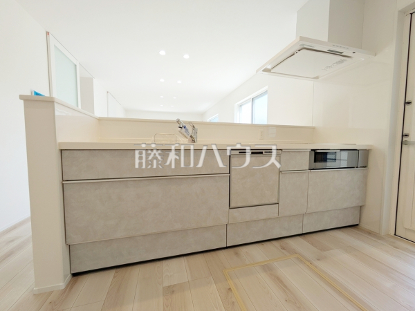 キッチン　【小牧市応時４丁目】