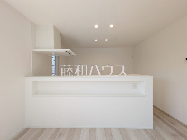 キッチン　【小牧市応時４丁目】