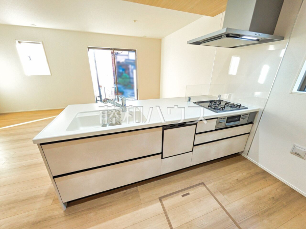 1号棟　キッチン　【所沢市けやき台１丁目】