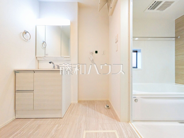 1号棟　洗面室　【所沢市けやき台１丁目】