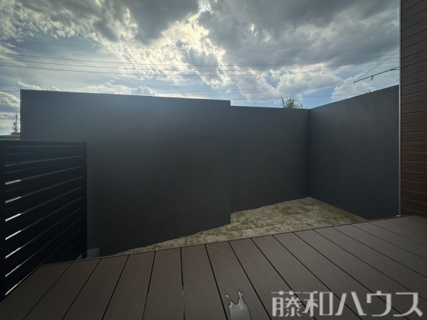 中庭　【春日井市東野町５丁目】