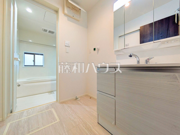 2号棟　洗面室　【所沢市けやき台１丁目】