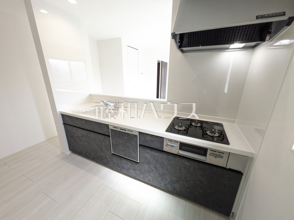 1号棟　キッチン　【名古屋市北区川中町】