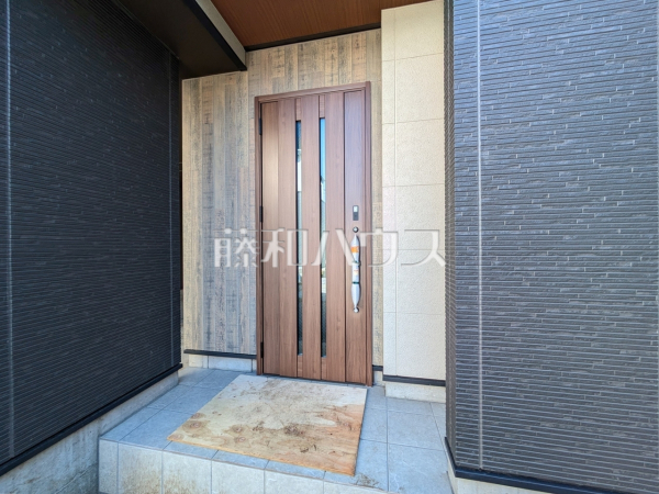 玄関　【立川市一番町１丁目】