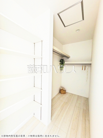 2号棟　収納　【与那原町字上与那原】