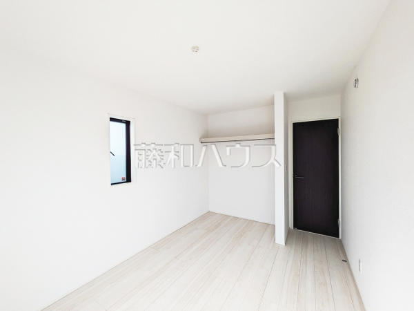 2号棟　居室　【与那原町字上与那原】