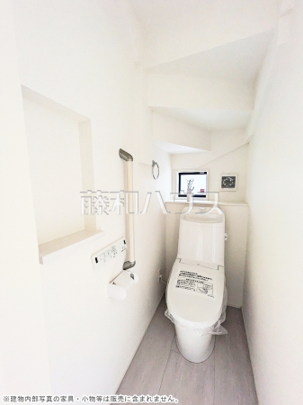 2号棟　トイレ　【与那原町字上与那原】