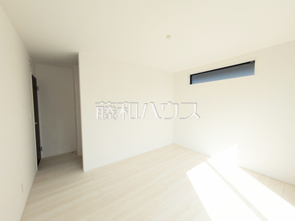 2号棟　居室　【与那原町字上与那原】