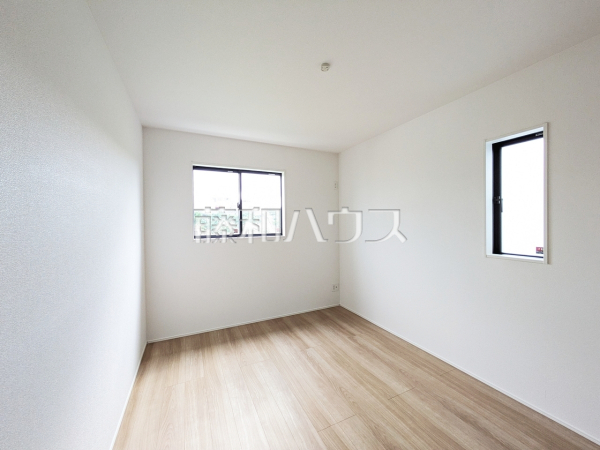 3号棟　居室　【与那原町字上与那原】