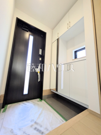 B号棟　玄関　【府中市住吉町３丁目】