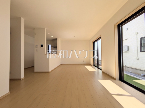 B号棟　リビング　【府中市住吉町３丁目】