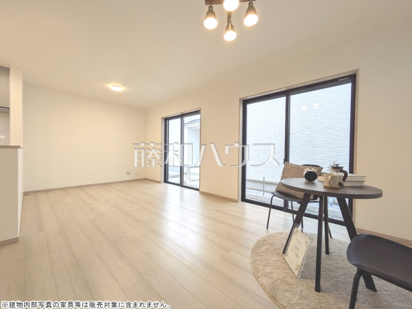 C号棟　リビング　【府中市住吉町３丁目】