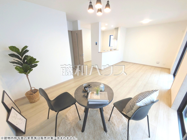 C号棟　リビング　【府中市住吉町３丁目】