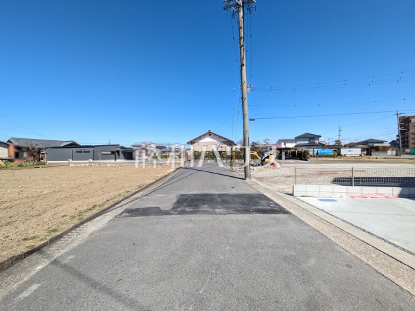 接道状況および現場風景　【春日井市東野町４丁目】