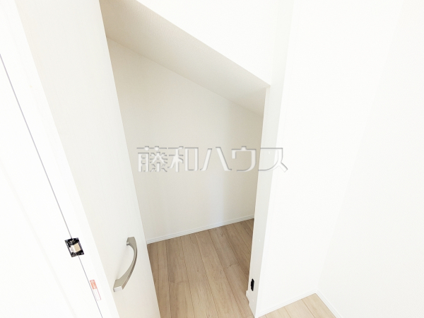 A号棟　収納　【春日井市東野町４丁目】