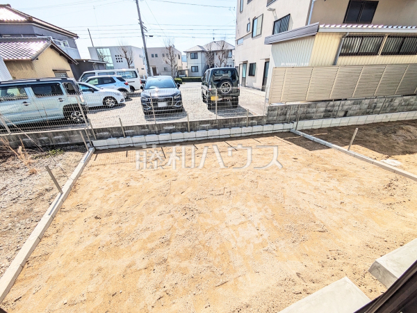 B号棟　庭　【春日井市東野町４丁目】