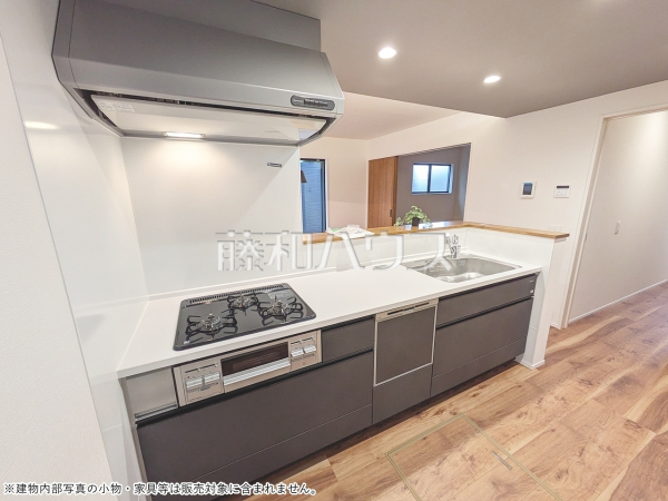 4号棟　キッチン　【福岡市東区三苫１丁目】