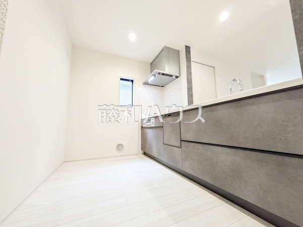 キッチン　【調布市西つつじケ丘１丁目】