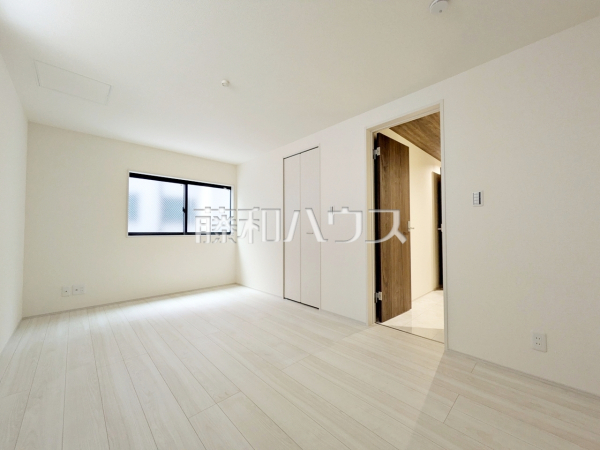 居室　【調布市西つつじケ丘１丁目】