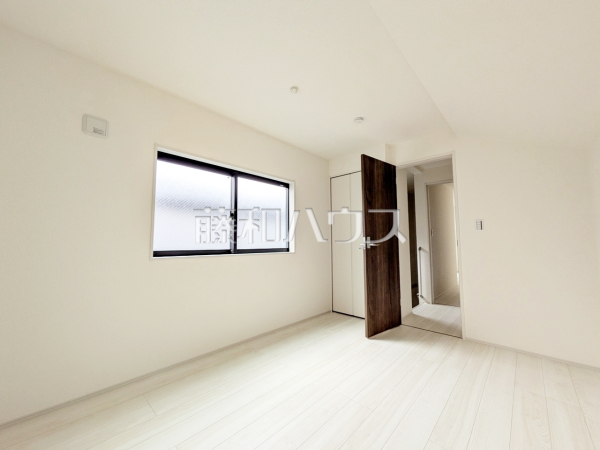 居室　【調布市西つつじケ丘１丁目】