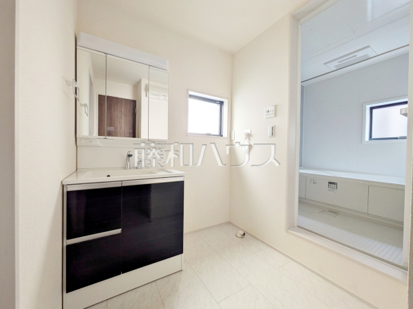 洗面室　【調布市西つつじケ丘１丁目】