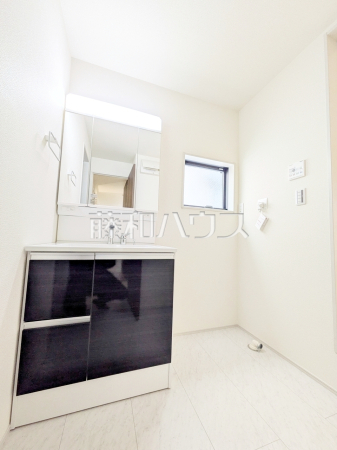 洗面室　【調布市西つつじケ丘１丁目】