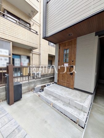 玄関　【調布市西つつじケ丘１丁目】