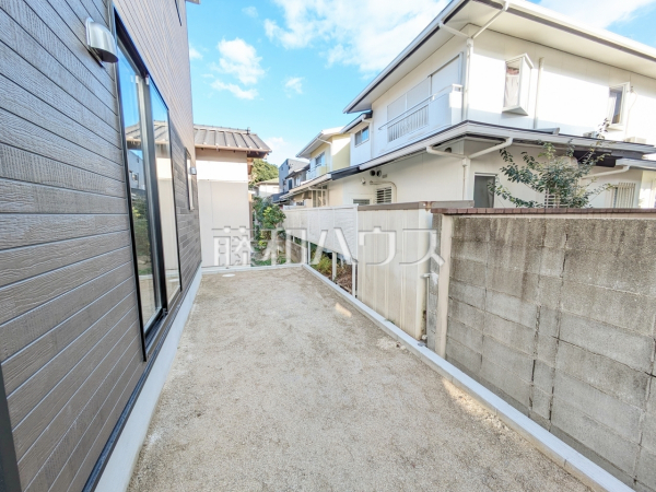 2号棟　庭　【福岡市南区西長住１丁目】