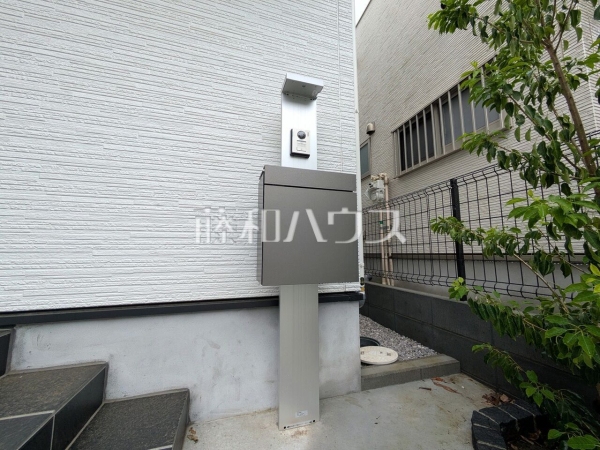 玄関　【所沢市北中１丁目】