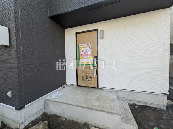 玄関　【所沢市北中１丁目】