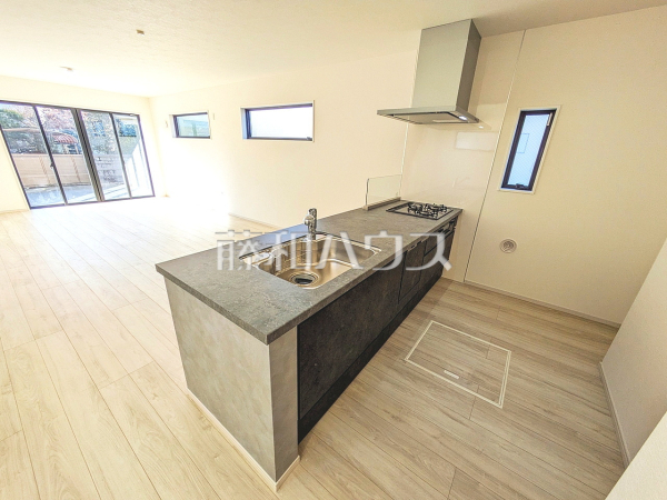 1号棟　キッチン　【八王子市富士見町】