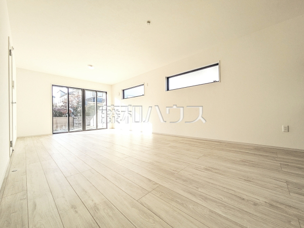 1号棟　リビング　【八王子市富士見町】